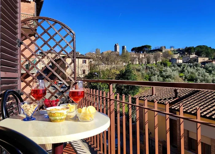 Lovely Balcony San Gimignano
